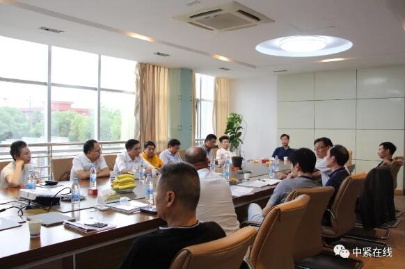 提振信心 共克時艱 嘉善縣緊固件行業(yè)協(xié)會會長擴(kuò)大會議舉行 提振信心 共克時艱 嘉善縣緊固件行業(yè)協(xié)會會長擴(kuò)大會議舉行